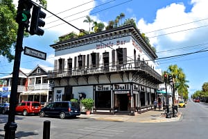 If you are visiting Key West, you must read this guide to Duval street.